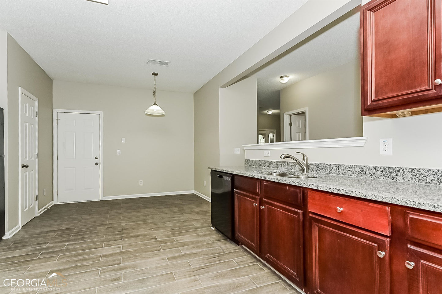 4 bedroom 2.5 bath house in Atlanta