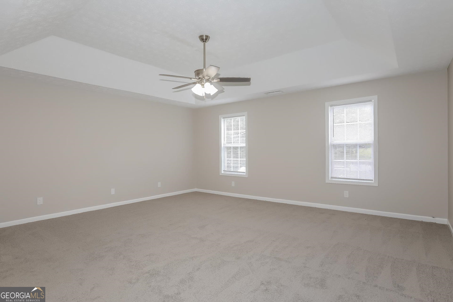 4 bedroom 2.5 bath house in Lithonia