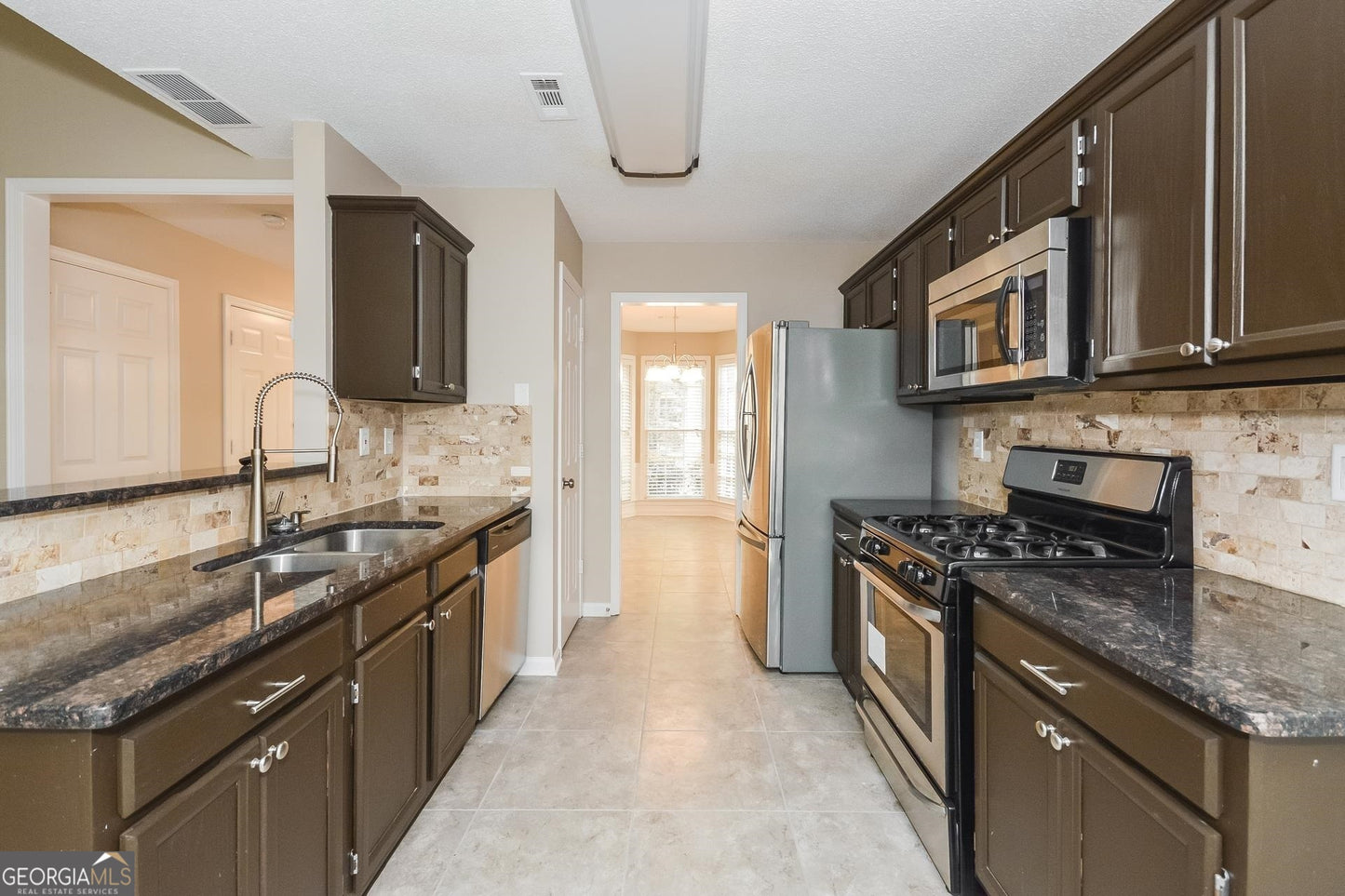 3 bedroom 2.5 bath house in Lawrenceville