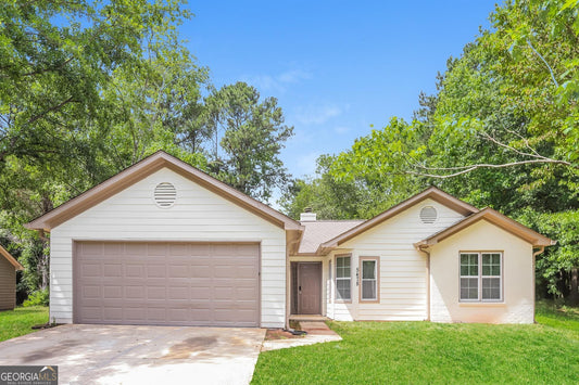 3 bedroom 2 bath house in stone mountain