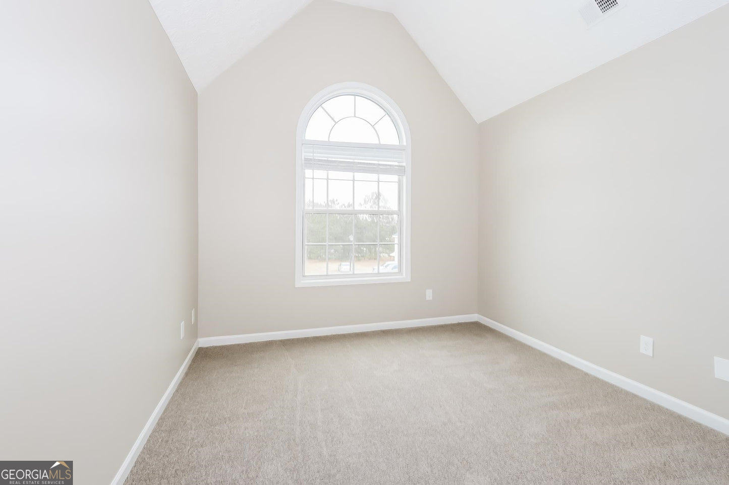 4 bedroom 3.5 bath house in Locust grove