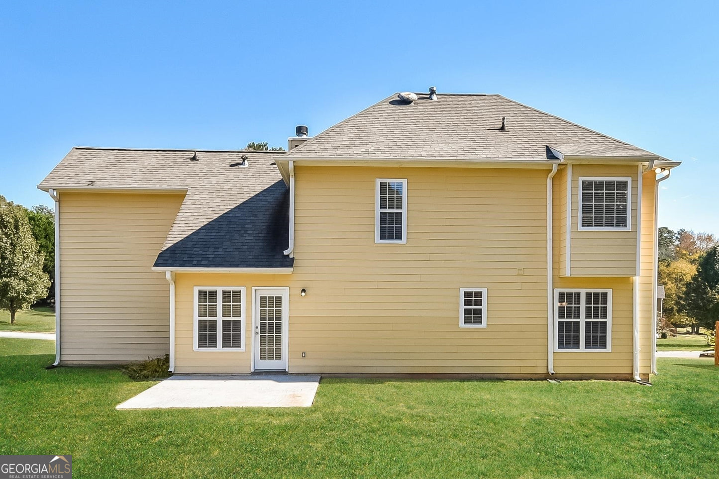 4 bedroom 2.5 bath house in Powder springs
