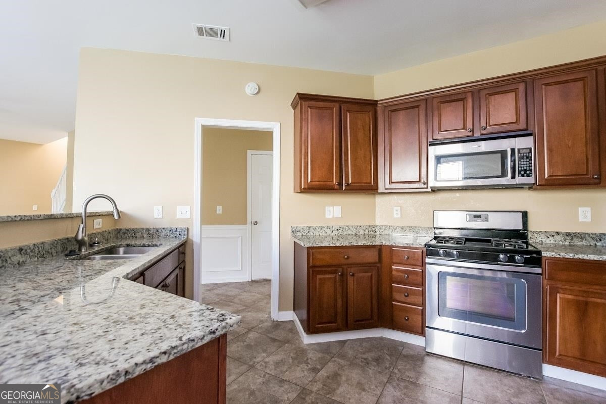 4 bedroom 2 bath house in union city