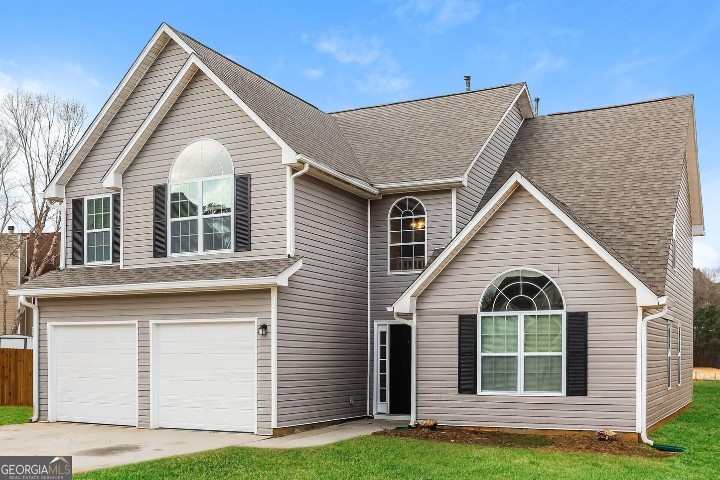 4 bedroom 2.5 bath house in Stockbridge