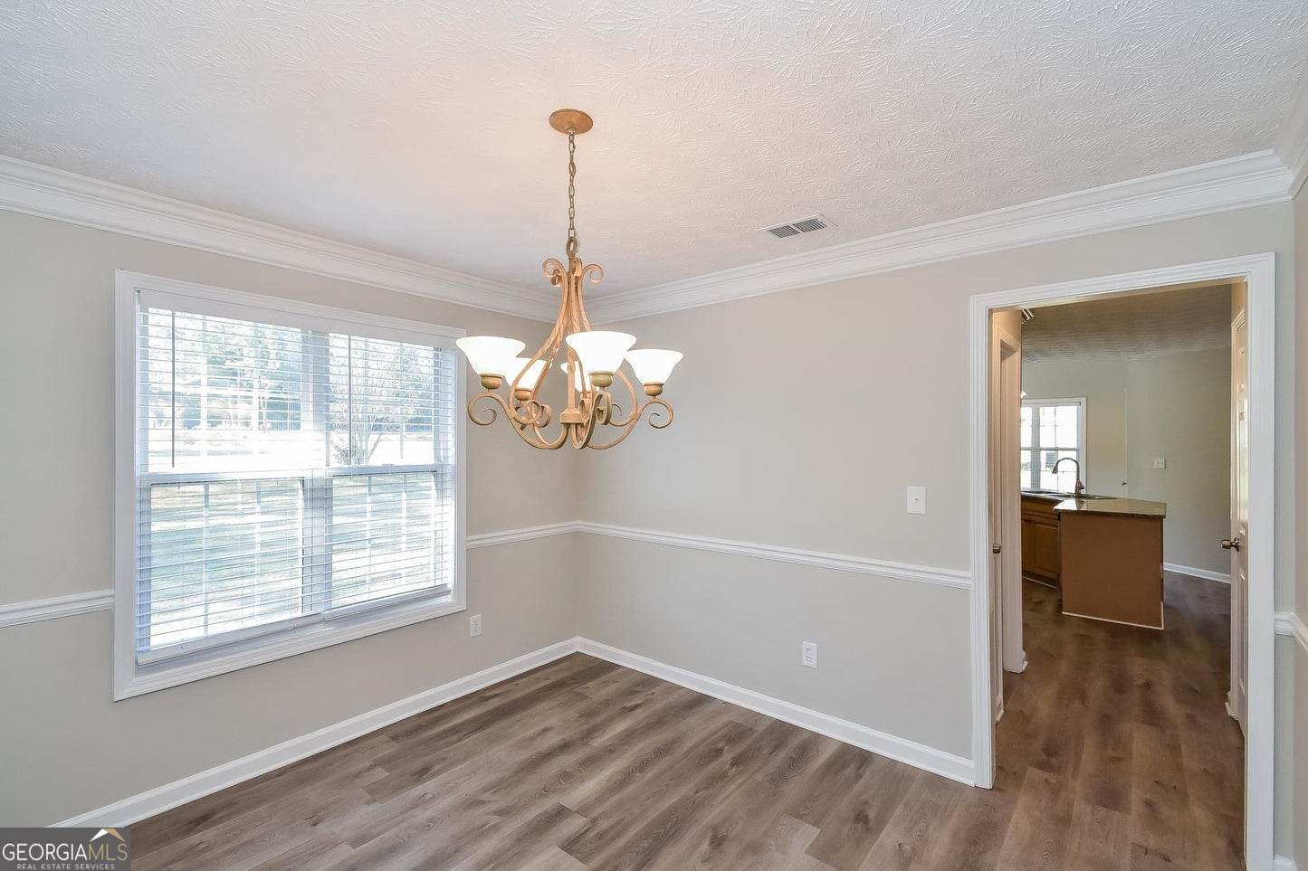 4 bedroom 2.5 bath house in Powder springs