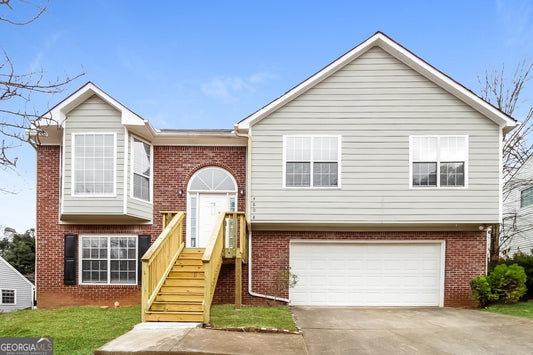 5 bedroom 3 bath house in Acworth