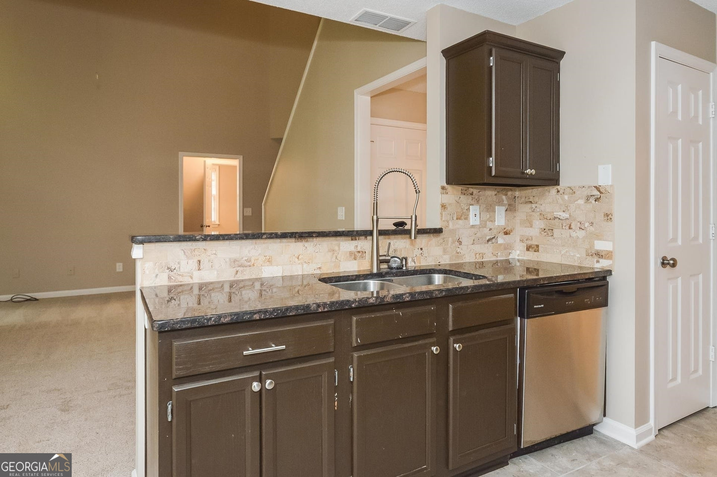 3 bedroom 2.5 bath house in Lawrenceville