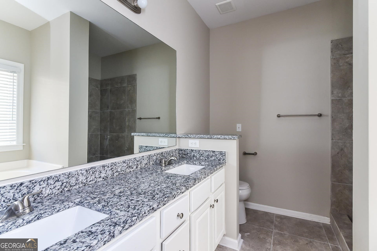 3 bedroom 2 bath house in Loganville