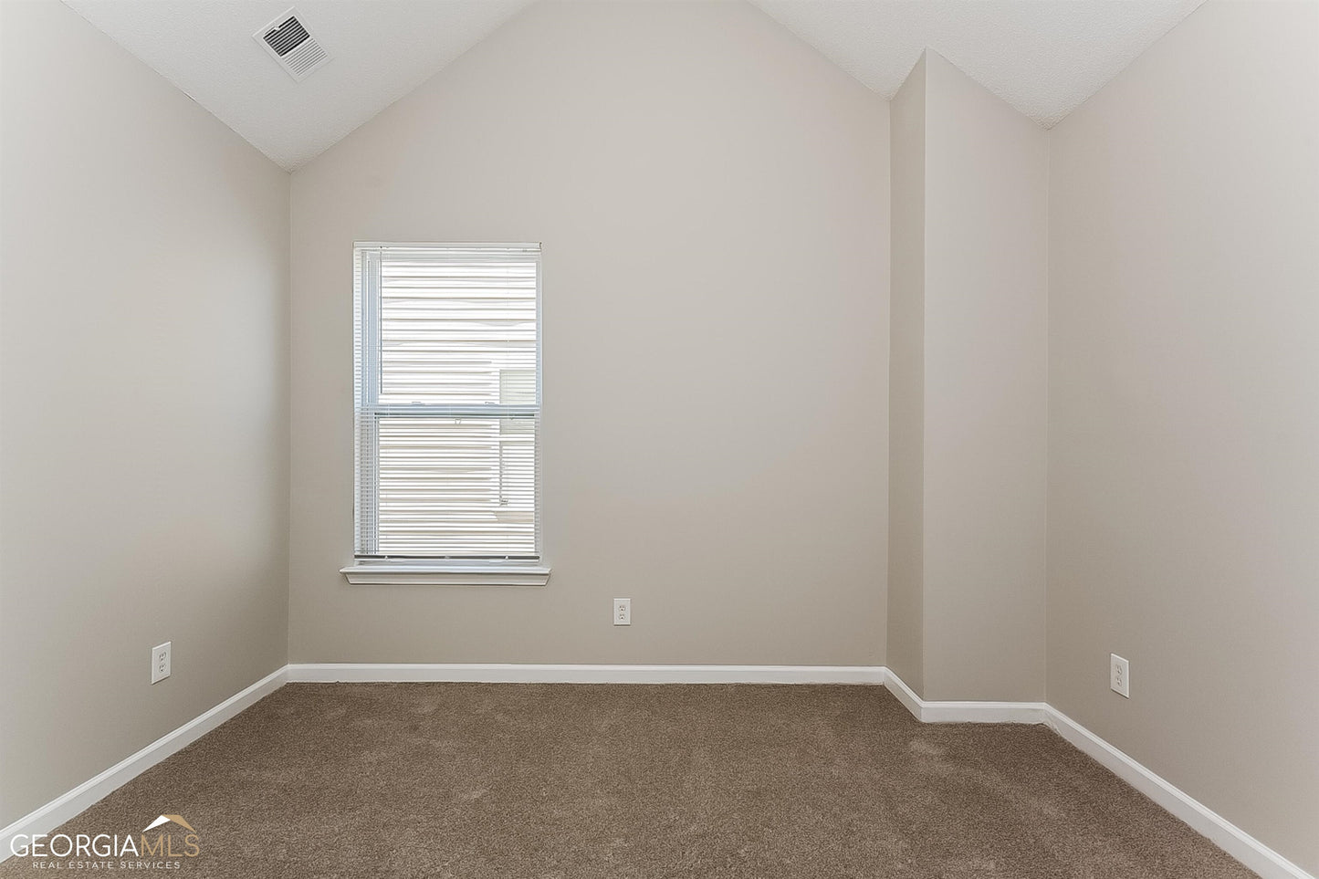 4 bedroom 2.5 bath house in Atlanta