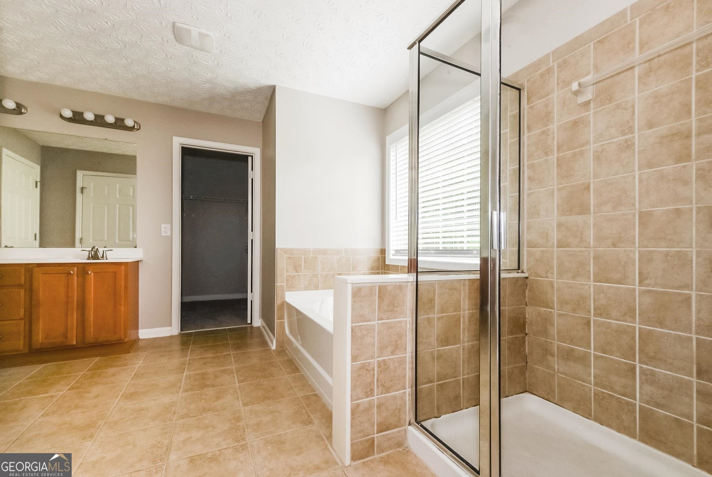 4 bedroom 2.5  bath house in Ellenwood