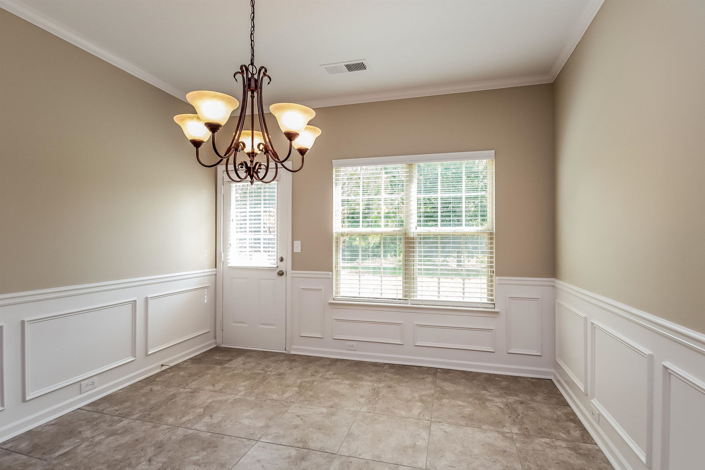 4 bedroom 2.5 bath house in McDonough
