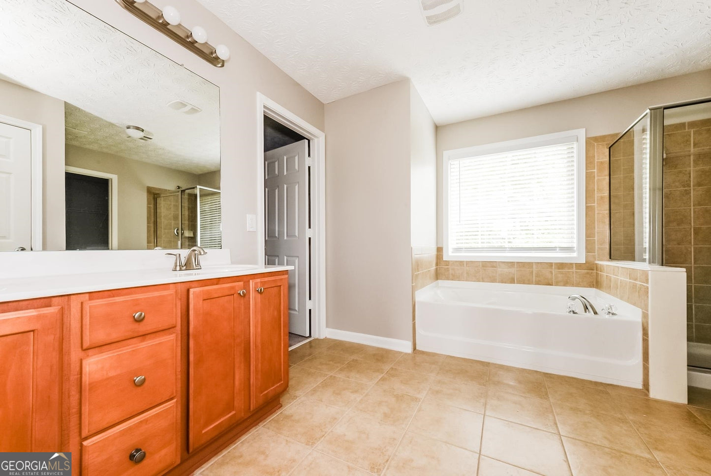 4 bedroom 2.5  bath house in Ellenwood