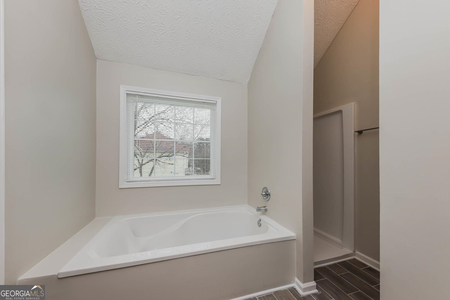 5 bedroom 3  bath house in Powder springs