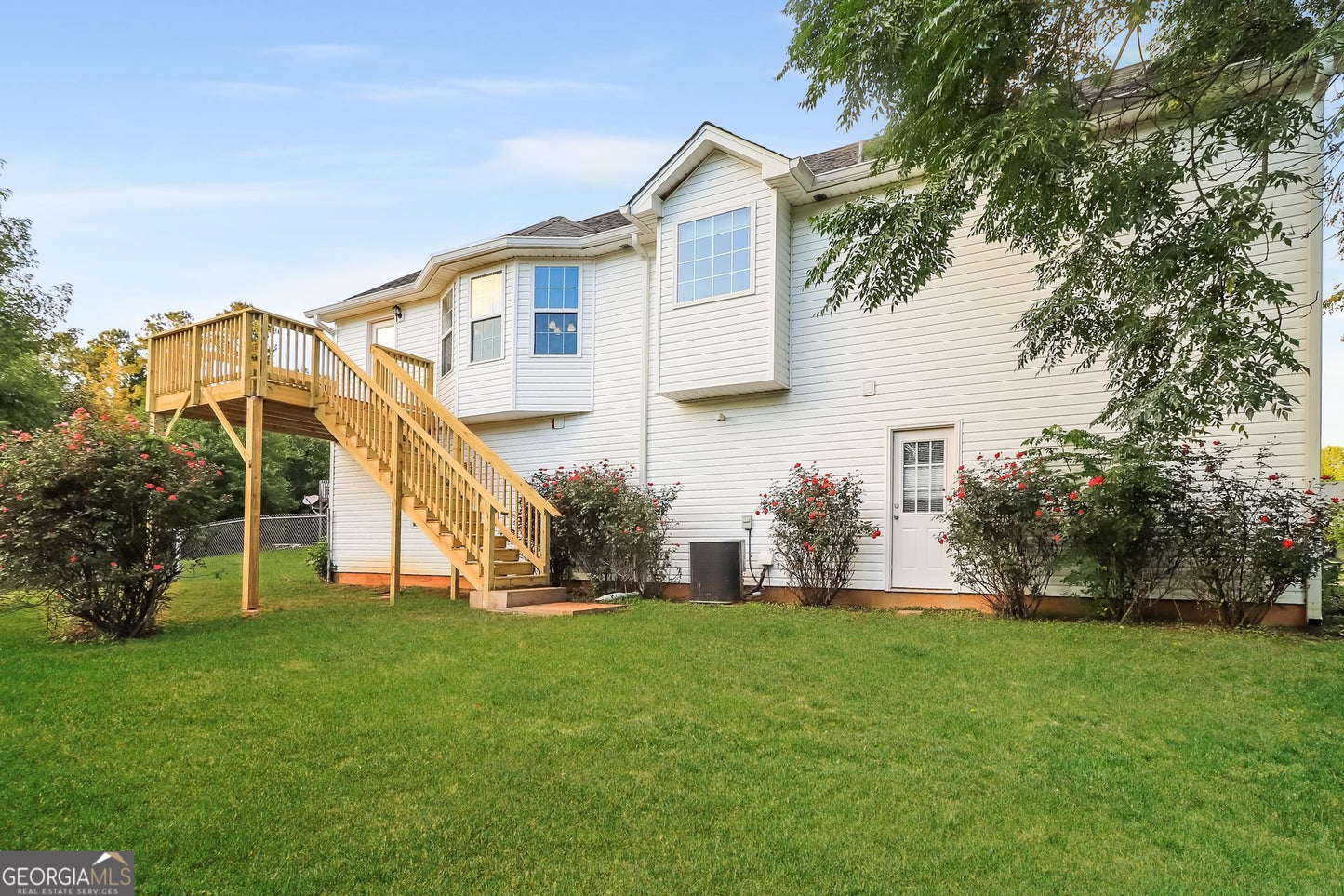 3 bedroom 3  bath house in Dallas