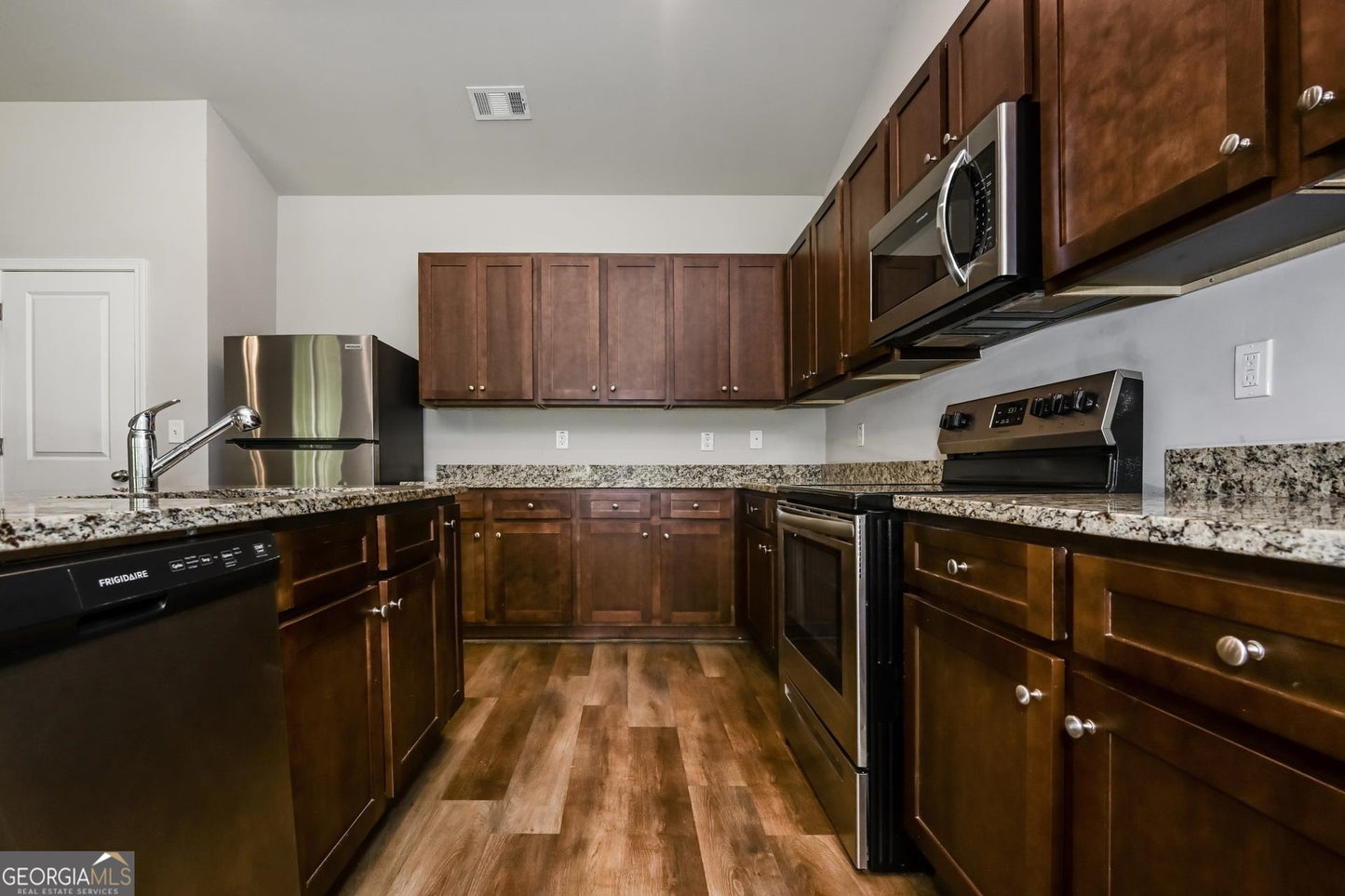 4 bedroom 2 bath house in Covington