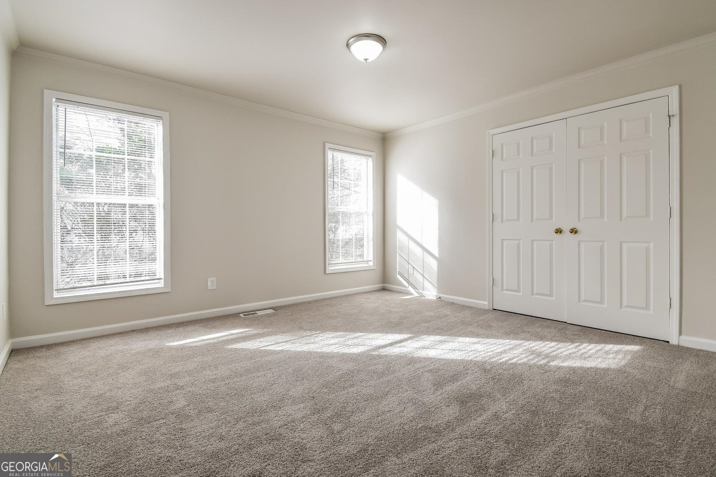 4 bedroom 2.5  bath house in Lawrenceville