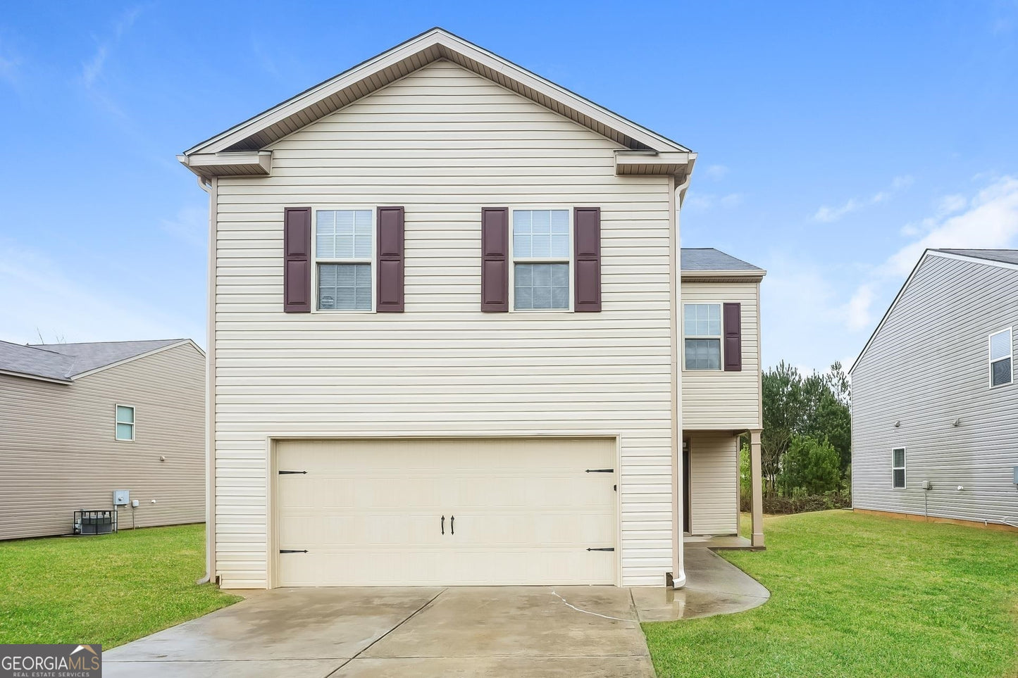 4 bedroom 3  bath house in Riverdale