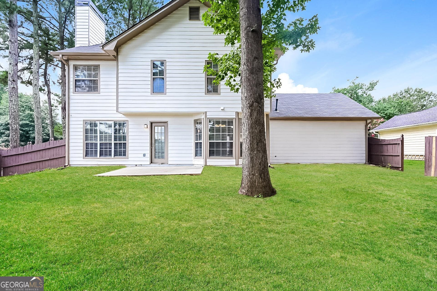 3 bedroom 2.5 bath house in Stockbridge