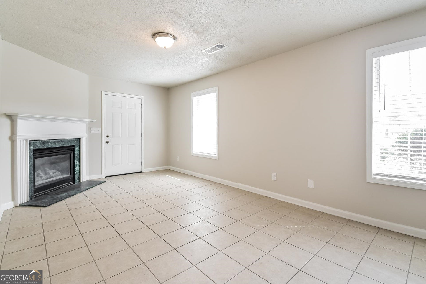 4 bedroom 2.5 bath house in South Fulton