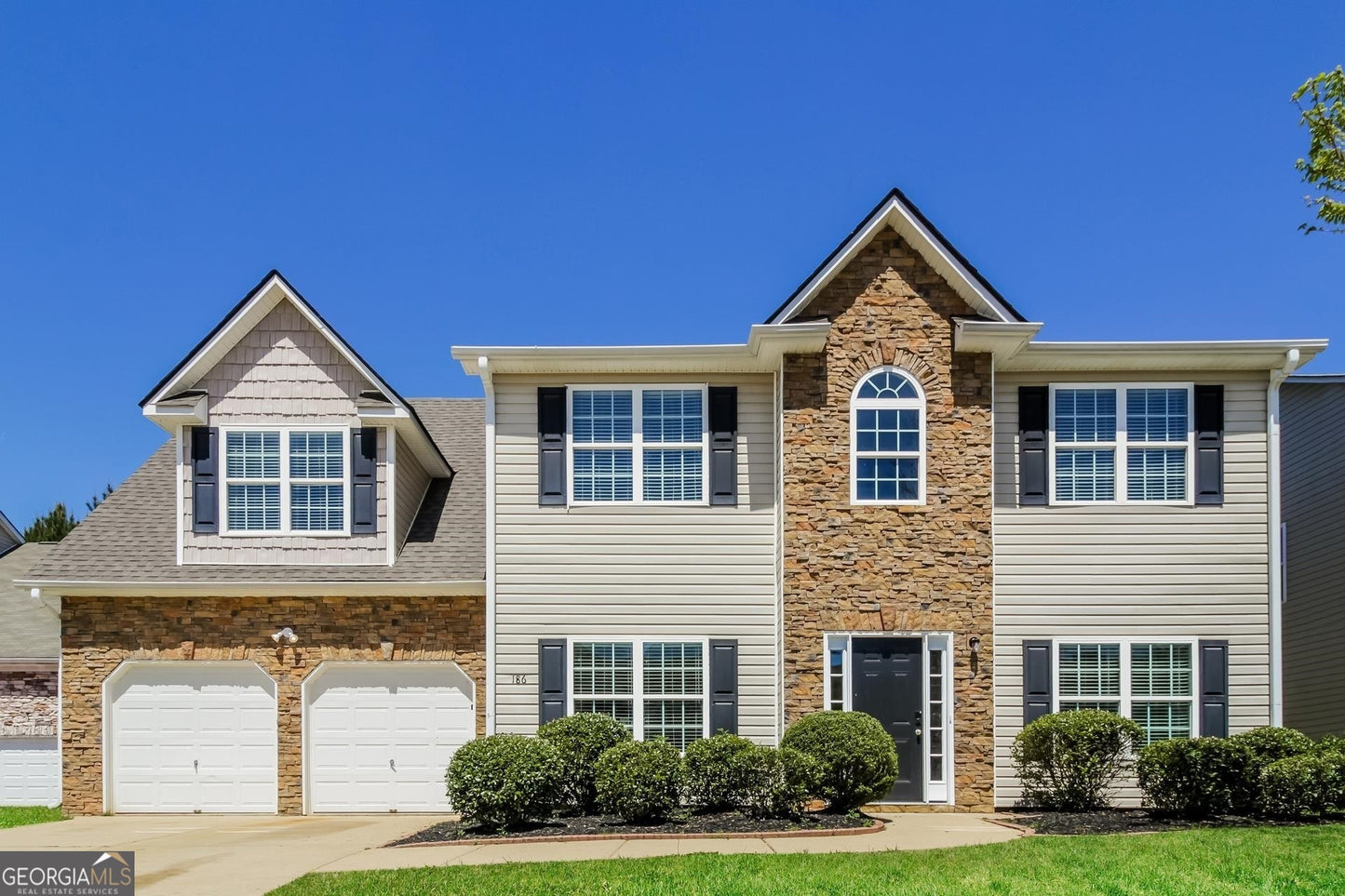 4 bedroom 2.5 bath house in Hiram