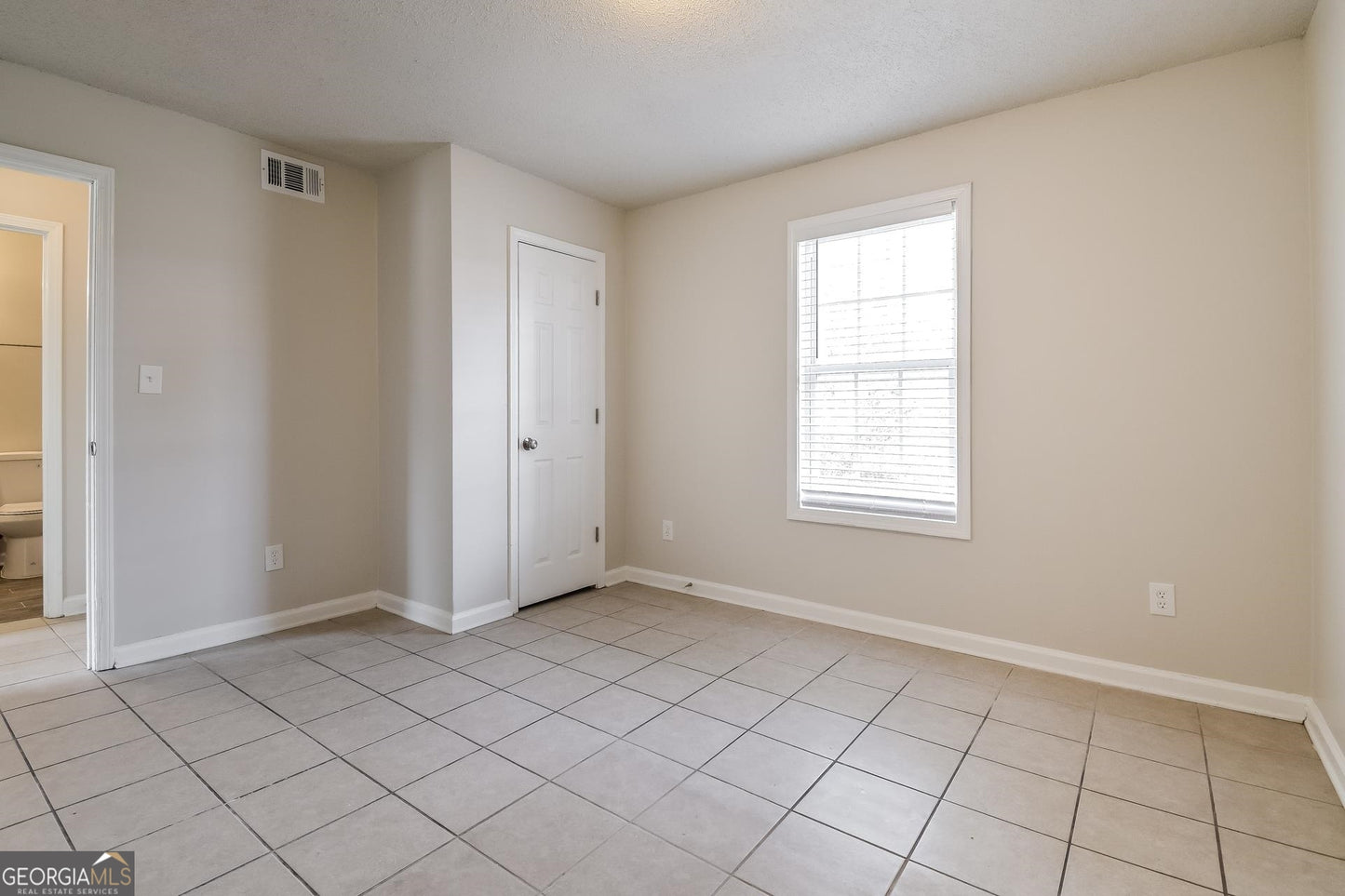 4 bedroom 2.5 bath house in South Fulton