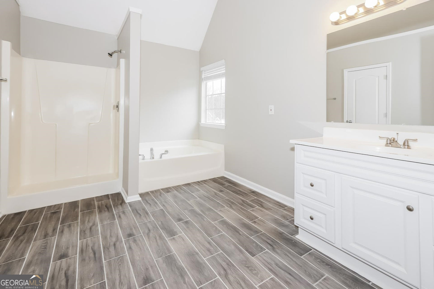 4 bedroom 3.5 bath house in Locust grove