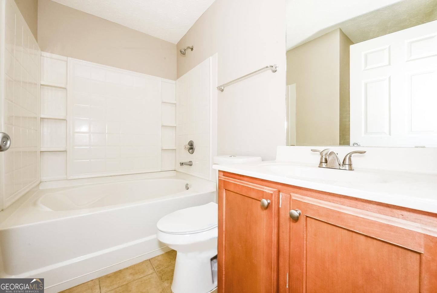 4 bedroom 2.5  bath house in Ellenwood