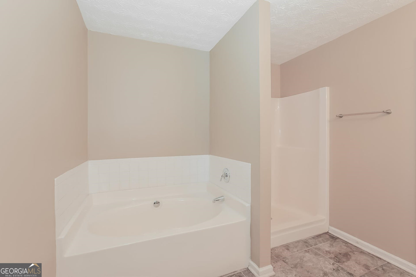 3 bedroom 2 bath house in Lithonia
