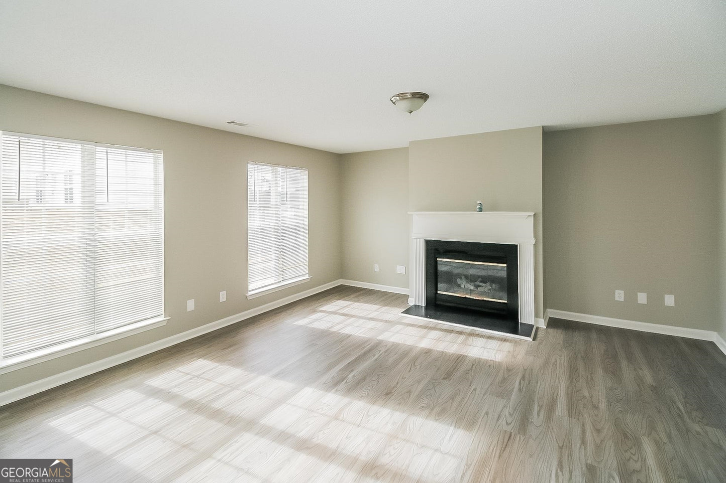 3 bedroom 2 bath house in Rex