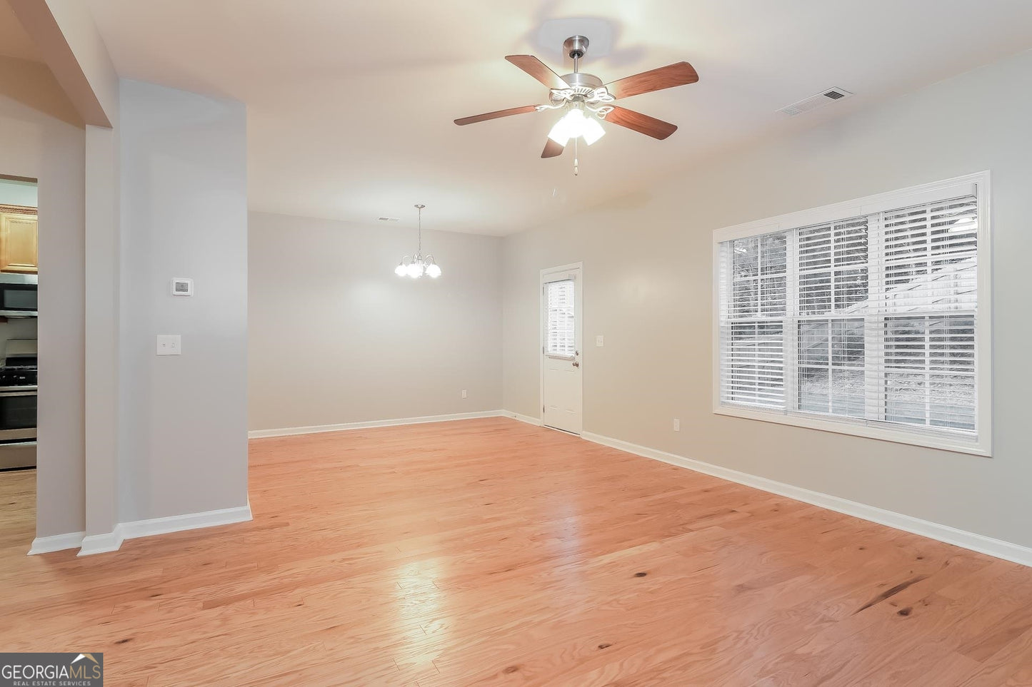 3 bedroom 2.5 bath house in Dallas